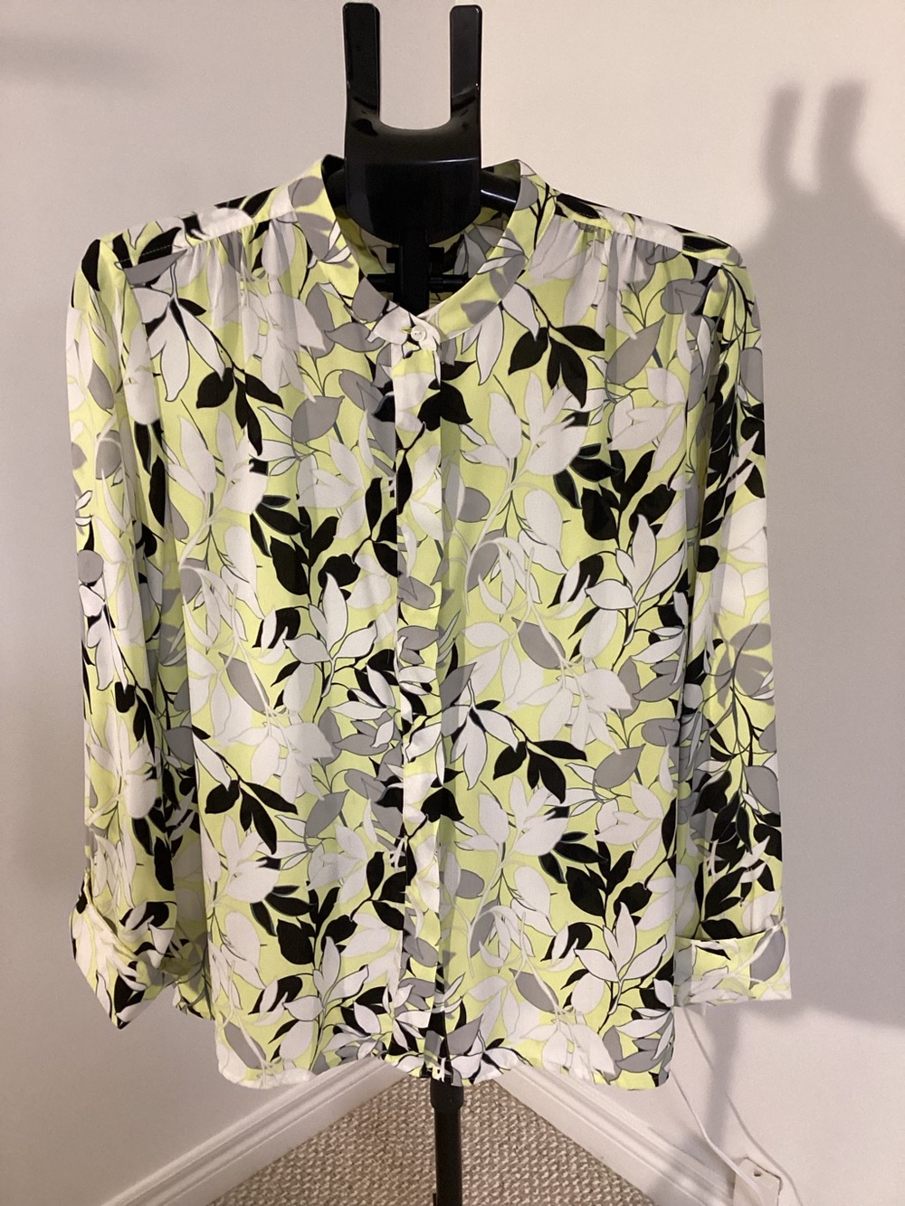 Ann Taylor Women’s Large Long Sleeve Floral White Yellow Black Print Blouse